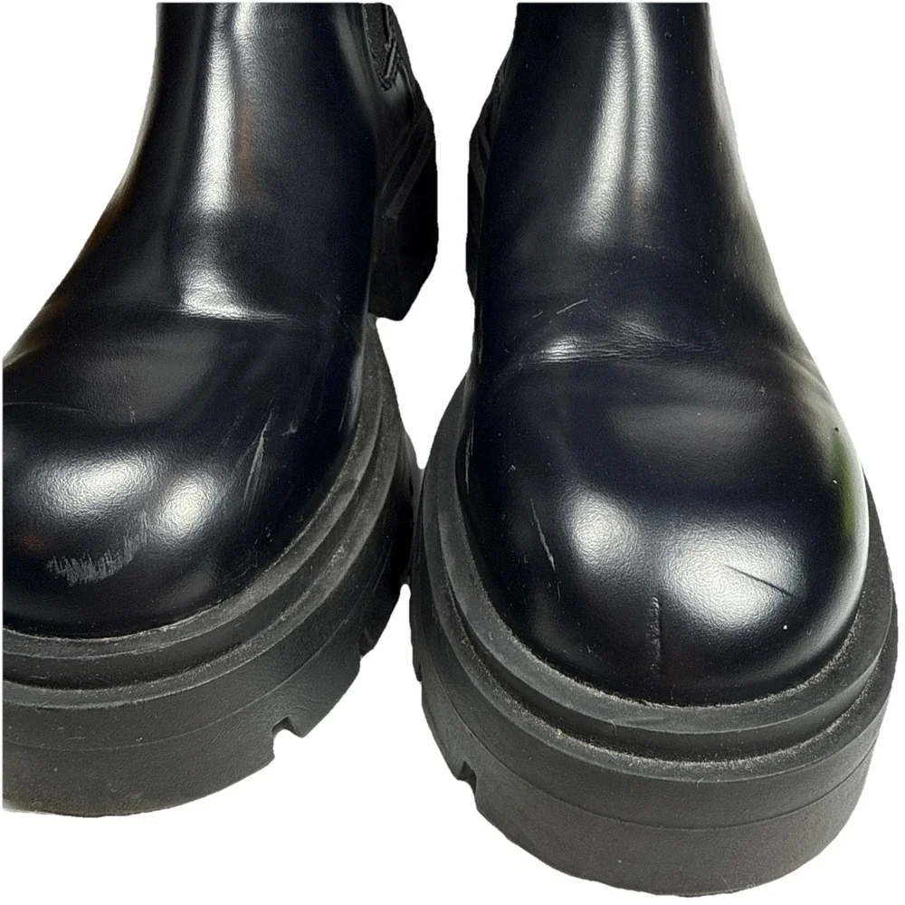 H&M chunky Chelsea boots in‎ black women size US 9 (EUR 40) Flaws